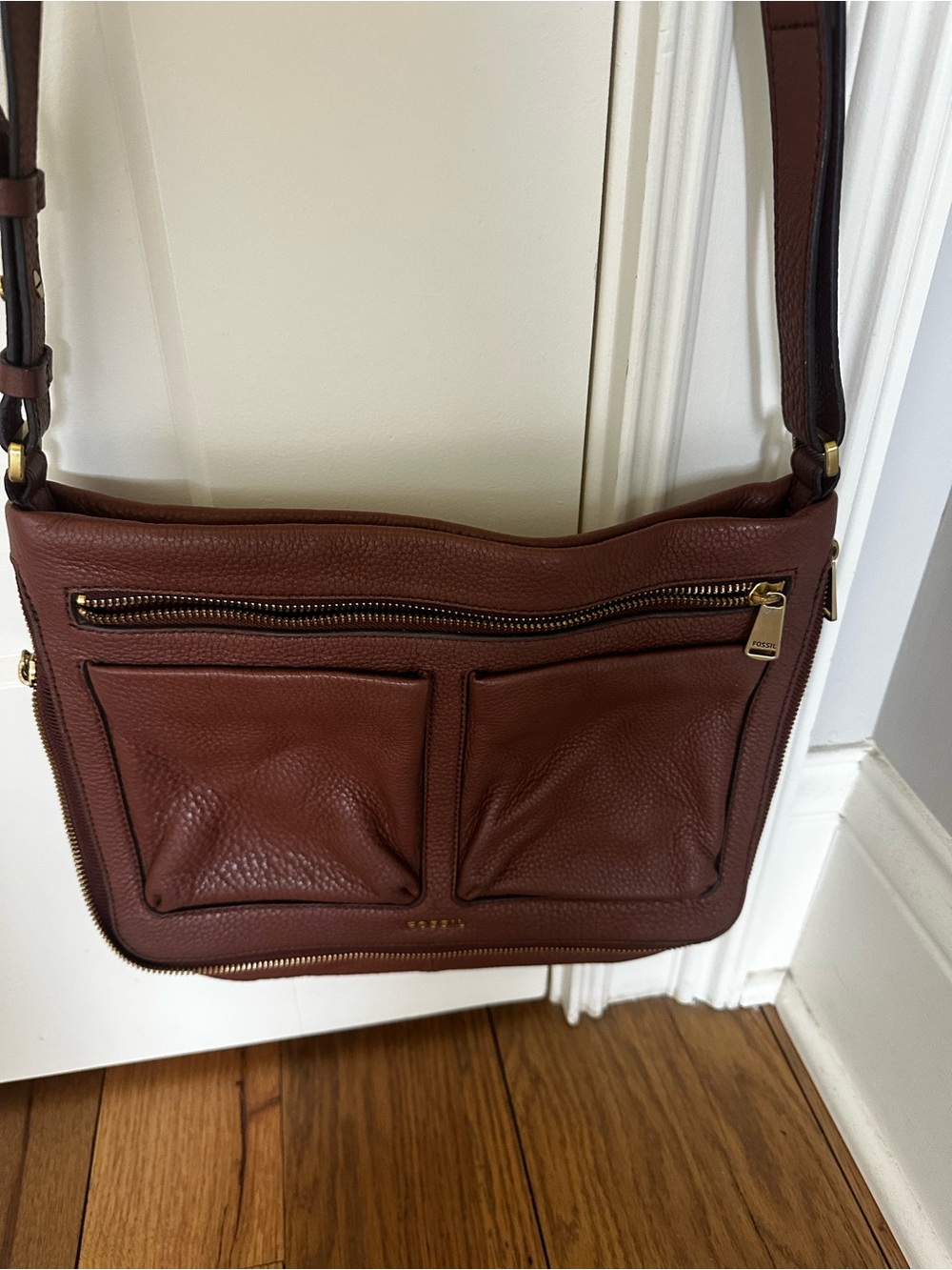 Fossil Brown Pebble Leather Crossbody Bag with Front Pockets